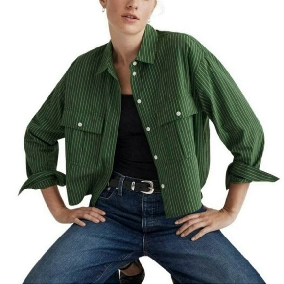 Madewell Tops - Madewell women green signature poplin cropped shirt. Small